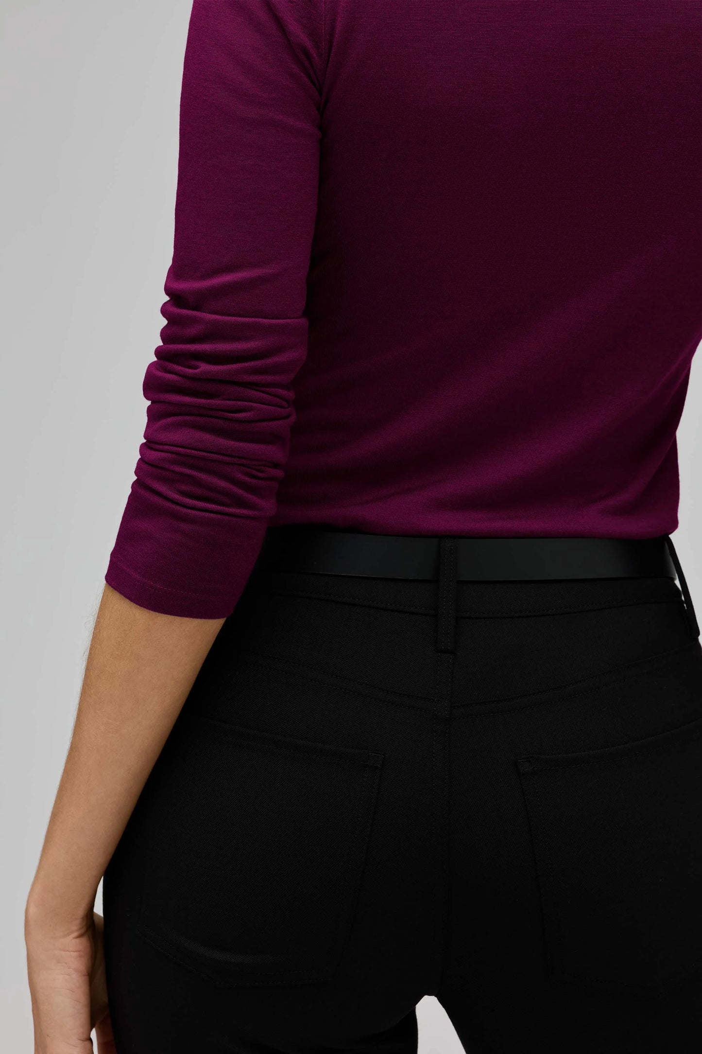 Women's Slim Merino Long Sleeve V-Neck